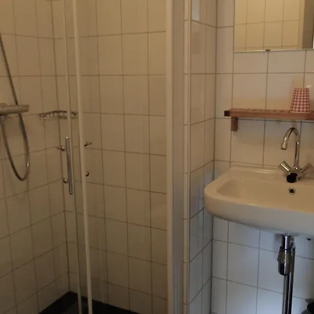 ゲストハウス Lazey 3*